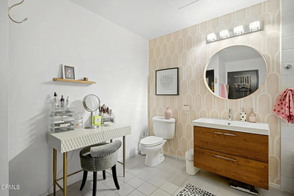 315 E 8th Street 301, Los Angeles, California 90014 home-pic-22